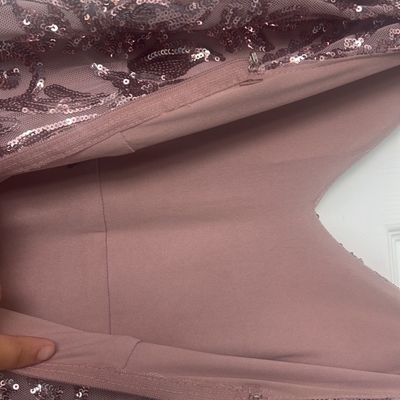 Elegant dress for special occasions only worn once - Picture 6 of 8